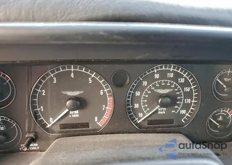 2002 Aston Martin Db7 Vantage z USA, uszkodzony, nr VIN SCFAB42392K402475